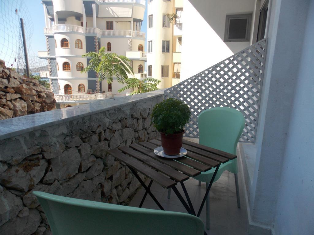 Violet'S Boutique Apartments Sarande Exterior photo